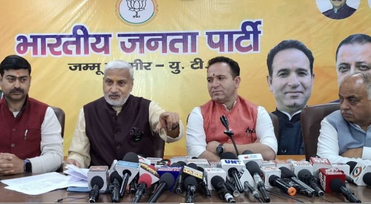 NC insensitive towards daily wagers with no intention to resolve their issue: Sunil, Sham