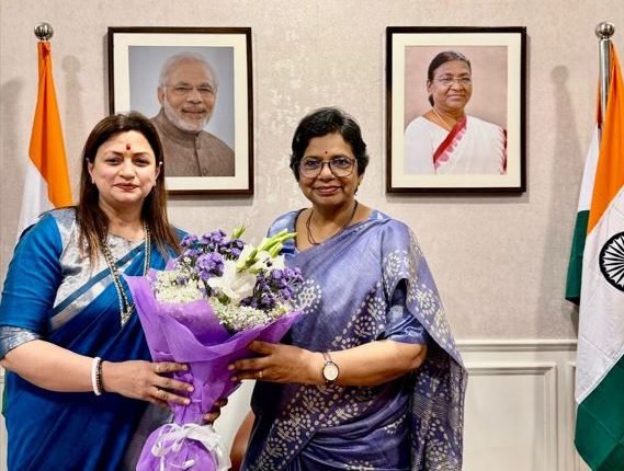 Rekha Mahajan meets chairperson National Commission for Women