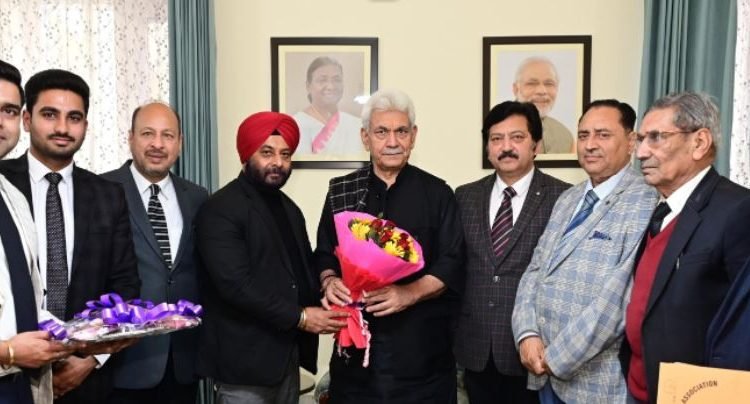 J&K High Court Bar Association Delegation Meets LG Manoj Sinha, Highlights Legal Fraternity’s Concerns