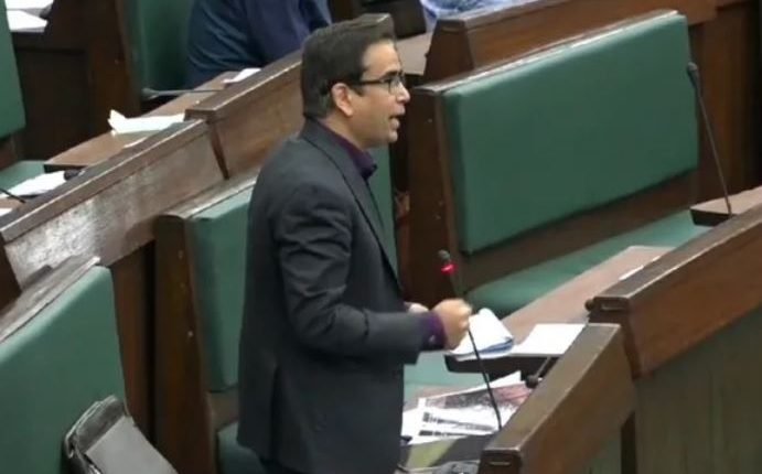 NC’s Tanvir Sadiq Accuses Govt of Suppressing Media by Denying Ads to Prominent Newspapers