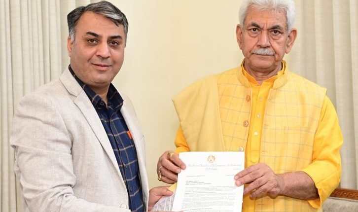 LG Manoj Sinha Holds Talks with KCCI, Gurudwara Committee, and Cold Chain Association