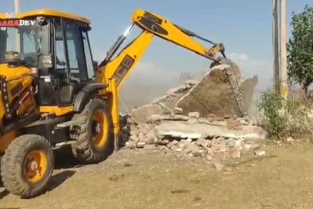 Kathua admin conducts anti-encroachment drive at village Basantpur
