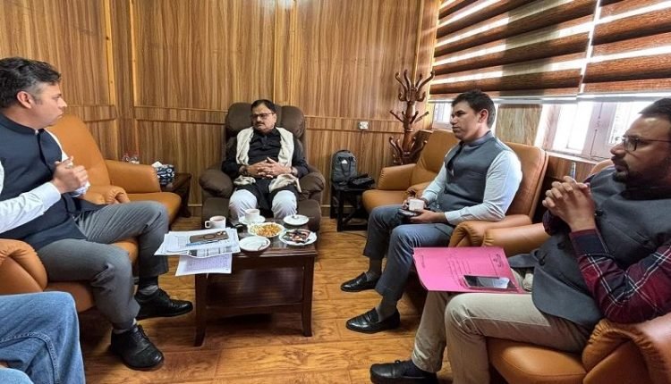 Javed Rana reviews functioning of Gujjar & Bakerwal hostels in Kashmir