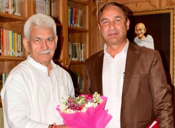 VC SKUAST-K Prof. Nazir Ahmad Ganai calls on LG