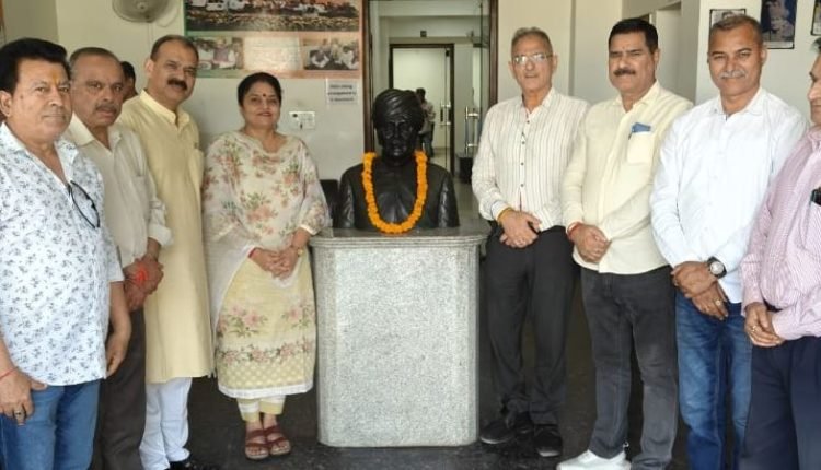 Modi Govt's policies propel J&K into tourism spotlight: Kavinder Gupta