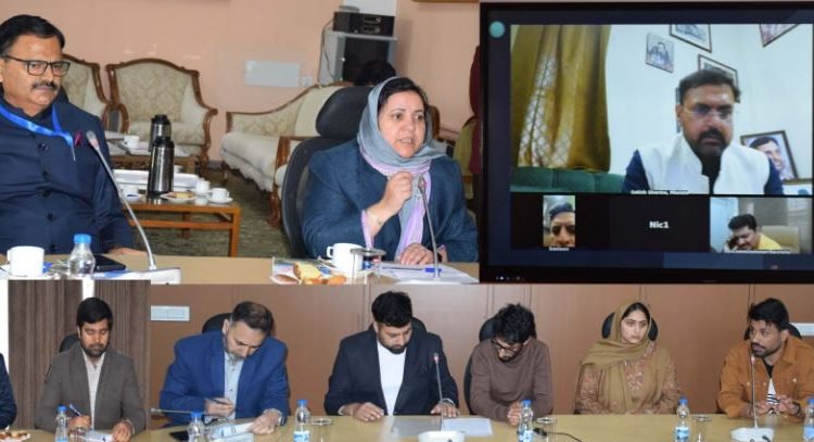 Cabinet Sub-Committee on reservation rules interacts with public delegations, students at SKICC