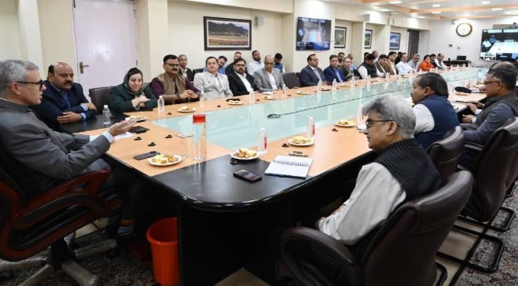 CM Omar Abdullah urges early implementation of budget proposals