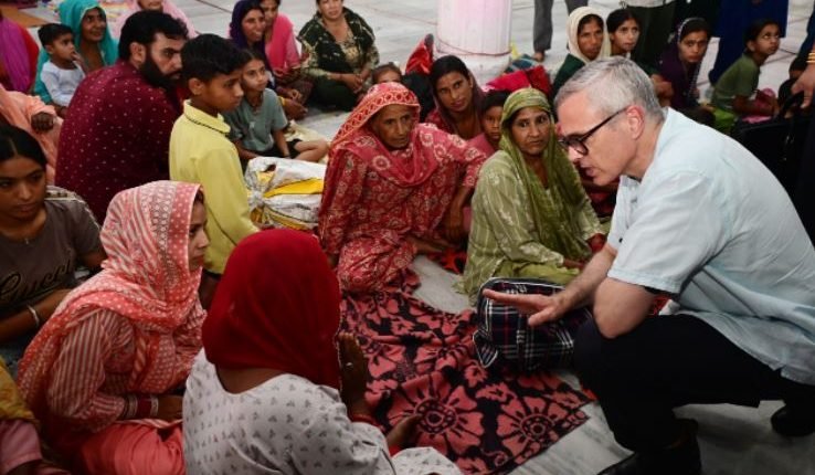 CM Omar Abdullah visits relief camps in Jammu, Samba; reviews aid for displaced civilians amid border tensions