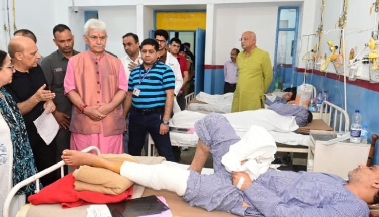 Lieutenant Governor visits GMC Jammu, meets the civilians injured due to unprovoked shelling by Pakistan