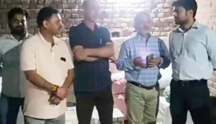 JMC team seizes huge stocks of banned Polythene material in Rajiv Nagar