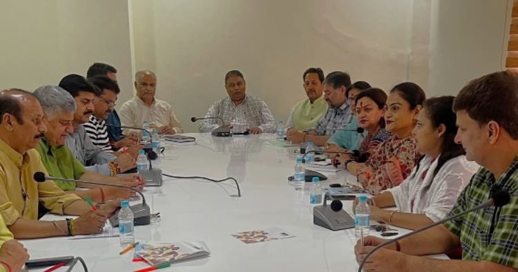 BJP reviews J&K situation, urges cadre to stay proactive
