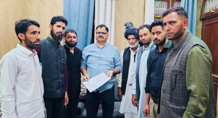 Several deputations meet Javed Rana