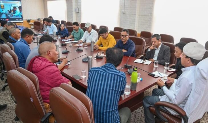 CEC Kargil Chairs Meeting to Review Arrangements for Visit of His Holiness the 14th Dalai Lama to Zanskar