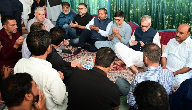 Chief Minister Omar Abdullah extends sympathies to Reyaz Ahmad Wani on bereavement, visits family