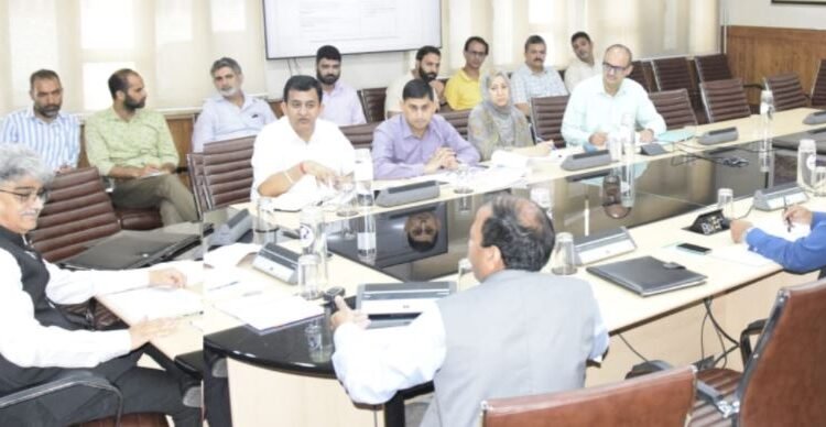 CS reviews progress, future plans of Mining Deptt;Deptt sets revenue target of Rs 500 cr for current financial year
