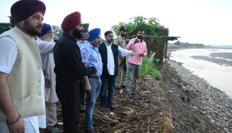 Satish Sharma undertakes extensive tour of flood-affected areas of Jammu district