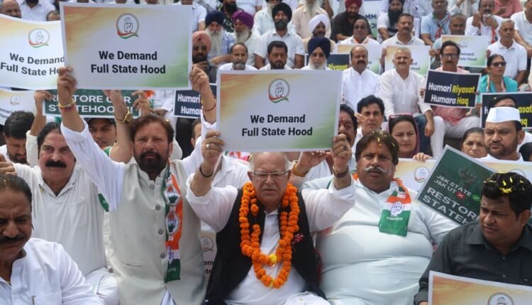 J&K JKPCC President Karra Leads Hunger Strike for Statehood, Faces Police Confrontation Over Protest Venue