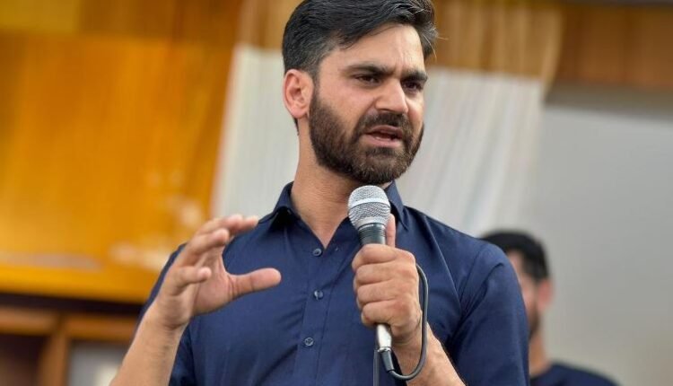 PDP MLA Waheed Para Urges High Court to Enforce Minimum Wages Act for J&K Government Labourers