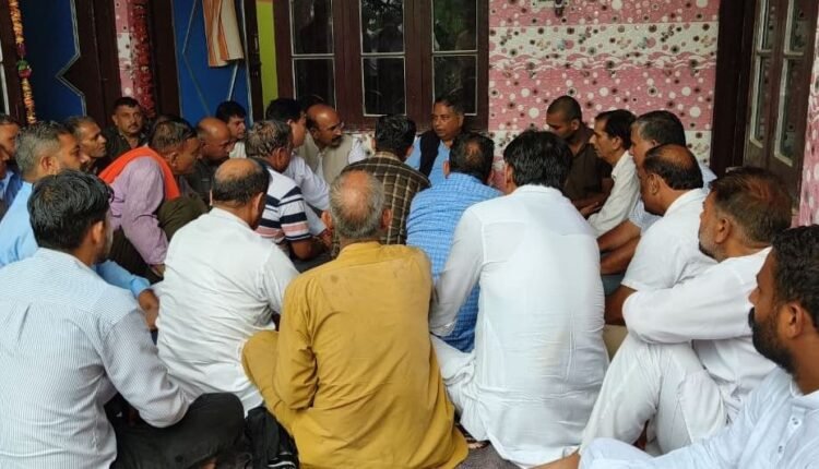 Sat Sharma, Mohan Lal visit families of Kishtwar cloudburst victims in Jammu