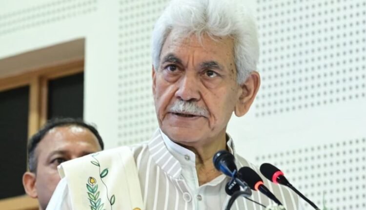 Lieutenant Governor felicitates the Winners of Centre for Innovations in Public Systems (CIPS) Awards in Srinagar