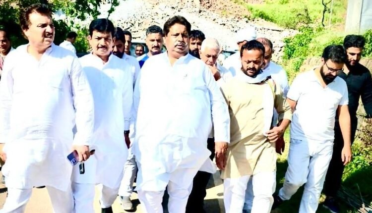 Bhalla flays authorities for apathy towards flood-hit families 