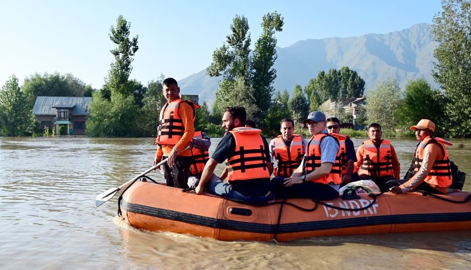 Chief Minister Omar Abdullah visits flood-hit areas of Srinagar, Budgam