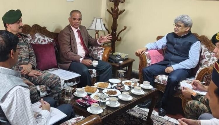 CS discusses welfare measures for Ex-Servicemen with Defence Secretary (ESW)