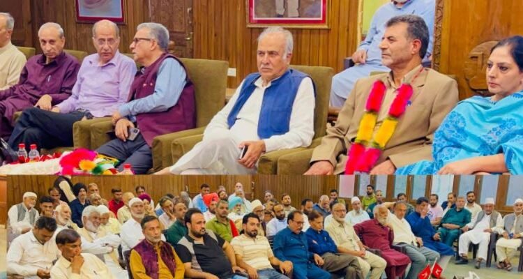 Nasir felicitates newly appointed Trade Union Convenor GM Hamdard