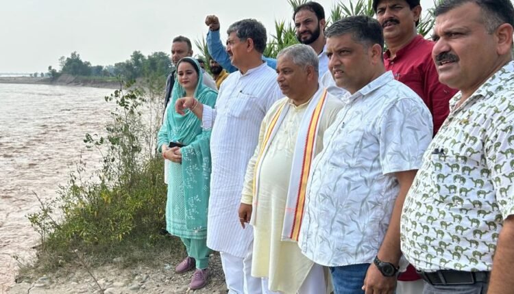Sat, Jugal, Surinder visits flood affected in Sure Chak, assure relief and rehabilitation support