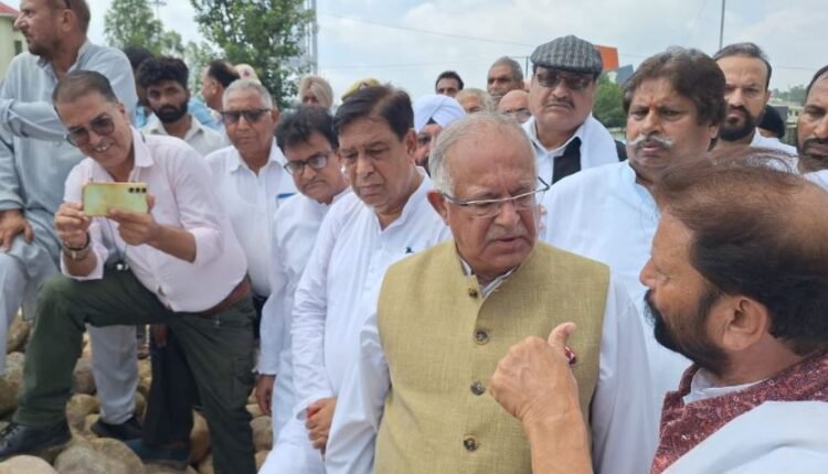 JKPCC Chief, Congress leaders team visit flood affected Kathua, Lakhanpur, Samba,Ramgarh