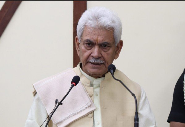 LG Sinha Pays Tribute to Sacred Relics of Lord Buddha at Geden Sheddup Choikorling Monastery