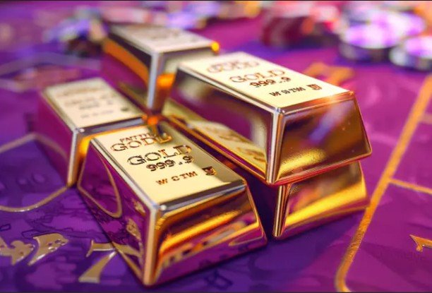 Gold Prices Surge to Record Rs 1.32 Lakh/10g on Global Uncertainty and Fed Easing Hopes