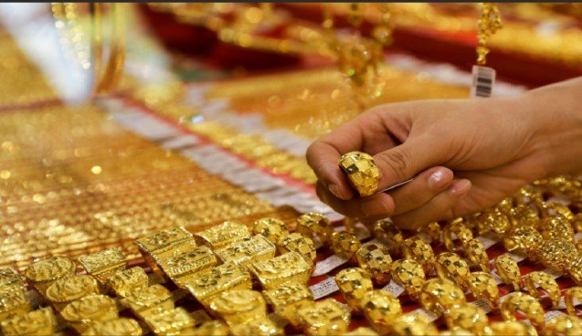 Gold Price Today, Oct 23, 2025: Yellow Metal Inches Higher, Rates in Delhi, Mumbai, Hyderabad & More