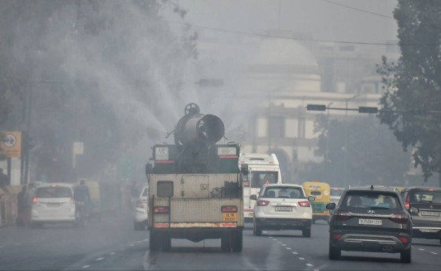 Delhi’s Air Quality Slips to ‘Very Poor’ Category