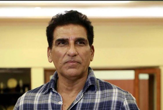 Actor Mukesh Rishi visits Jammu and Kashmir Assembly, observes House proceedings