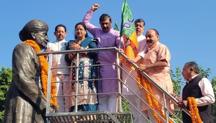 Tarun Chugh pays rich tributes to Pt. Premnath Dogra in Srinagar; vows to uphold his unifying ideology