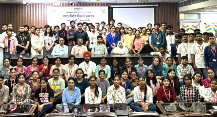 Centre for Molecular Biology, CU Jammu Organizes CV/Resume Building Workshop for the Students