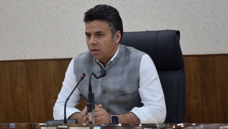 DEO Budgam chairs meeting to Assess Election Preparedness for Bye-Elections to 27-AC Budgam