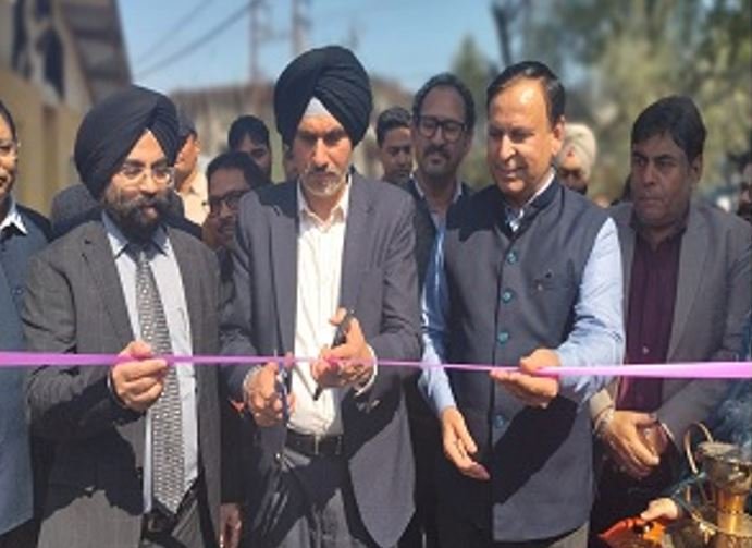 Comm Secy Industries & Commerce inaugurates three days Buyer-Seller Meet at Budgam