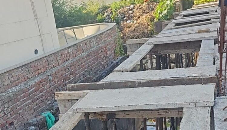 JMC takes stern action against Nallah Encroachment in Trikuta Nagar