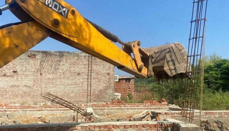Jammu Development Authority conducts anti-encroachment drive and sealing of unauthorized commercial structures