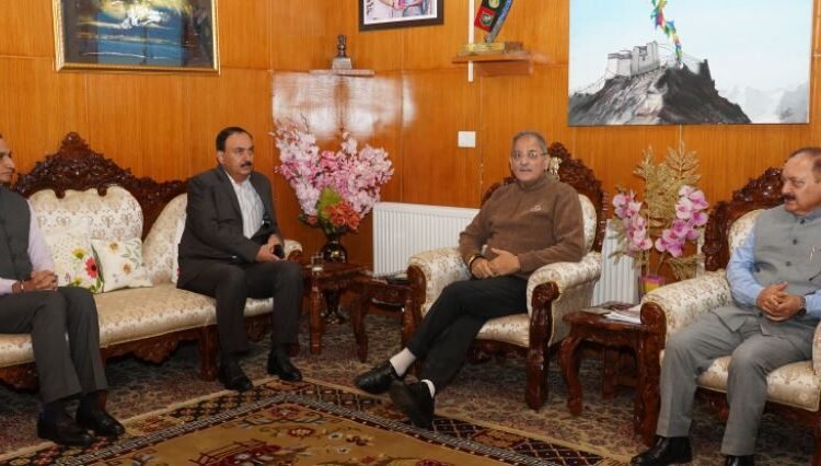 LG Kavinder Gupta chairs high-level security review meeting in Leh