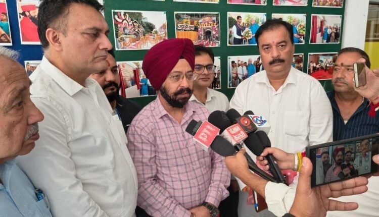 Controller LMD J&K holds interactive session with trade bodies at Katra under GST 2.0 awareness drive
