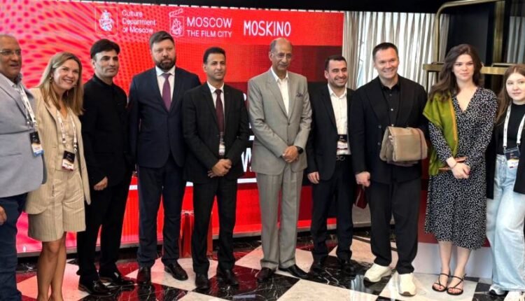 Advisor Nasir Aslam engages with filmmakers, tour operators at FICCI Frames