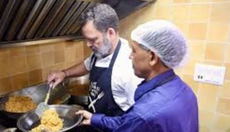 Rahul Gandhi Spreads Diwali Cheer, Makes ‘Imarti’ and ‘Besan Laddoo’ at Old Delhi’s Iconic Ghantewala