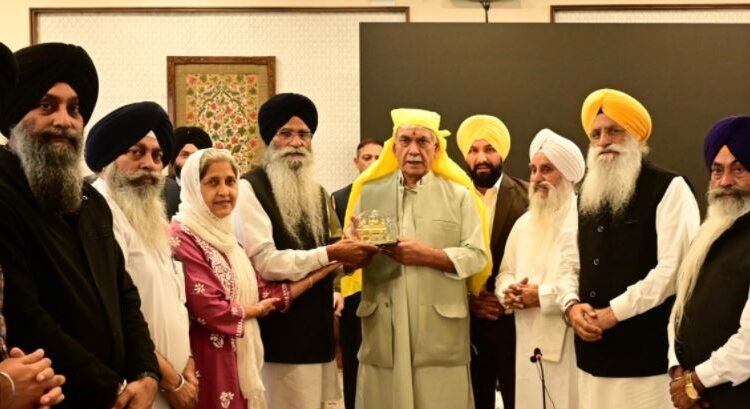 Sikh Delegation Meets LG Manoj Sinha To Discuss Nagar Kirtan And Punjabi Promotion In J&K