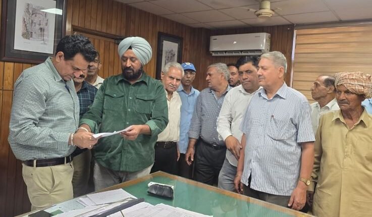 Tony calls on PWD SE, urges priority repair of roads damaged in Jammu floods