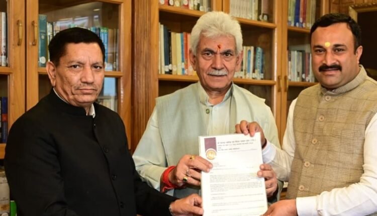 Mahant Rohit Shastri Calls On LG Manoj Sinha; Seeks Boost For Sanskrit And Divyang Education
