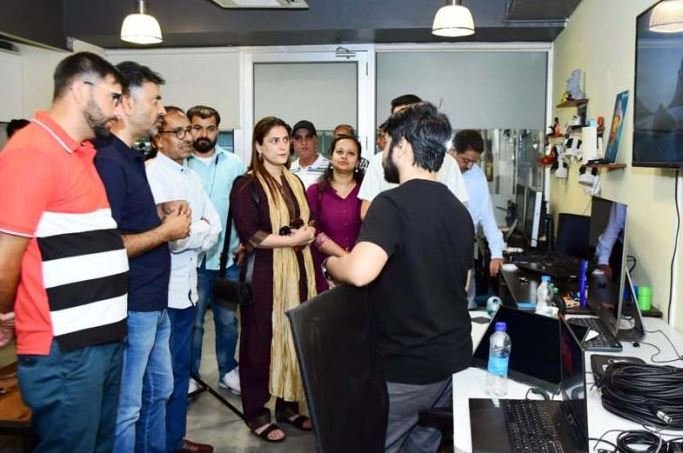 Visit offers J&K journalists firsthand exposure to creativity and innovation in Indian cinema