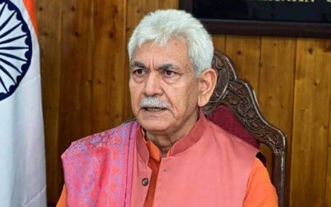 J&K LG Manoj Sinha Offers Prayers at Mata Vaishno Devi Shrine